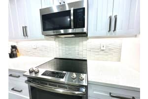 15401 Pembridge Ave APT 11, Delray Beach, FL 33484, Sold 01/07/25