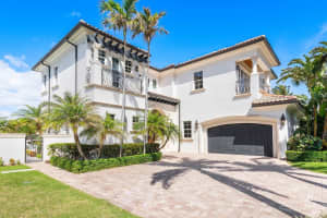 6782 N Ocean Boulevard, Ocean Ridge, FL 33435 Sold 04/12/24