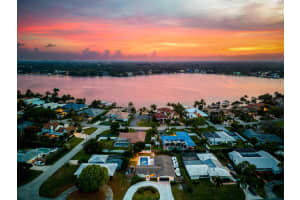 95 Golfview Dr, Jupiter, FL 33469, Sold 05/22/24