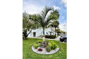 7533 Glendevon Ln APT 905, Delray Beach, FL 33446, Sold 06/20/24