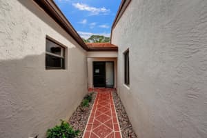 6080 Kings Gate Circle, Delray Beach, FL 33484 Sold 05/13/24
