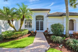 853 SW Blue Stem Way, Stuart, FL 34997 Sold 05/15/24