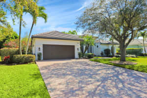 853 SW Blue Stem Way, Stuart, FL 34997 Sold 05/15/24
