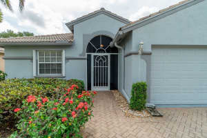 8255 Duomo Circle, Boynton Beach, FL 33472 Sold 04/08/24