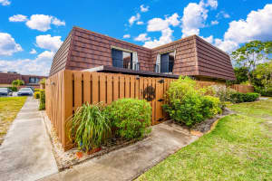 5698 SE Riverboat Drive, Stuart, FL 34997 Sold 04/12/24