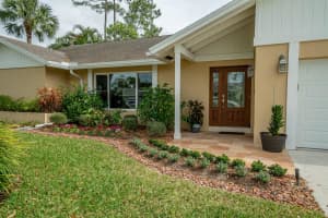 14586 Stirrup Lane, Wellington, FL 33414 Sold 04/19/24