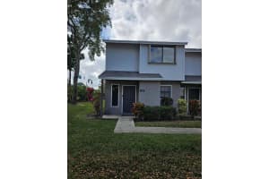 106 Shoreview Dr, Greenacres, FL 33463, Sold 04/22/24