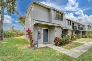 106 Shoreview Dr, Greenacres, FL 33463, Sold 04/22/24