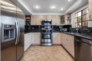 15847 Loch Maree Ln APT 2202, Delray Beach, FL 33446, Sold 04/30/24
