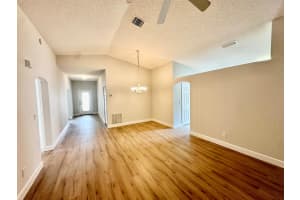 967 E 13th Square, Vero Beach, FL 32960 Sold 04/15/24