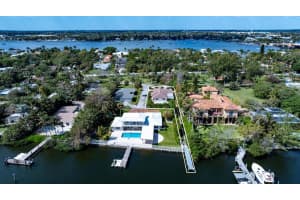 414 Beach Curve Road, Lantana, FL 33462 Sold 07/12/24