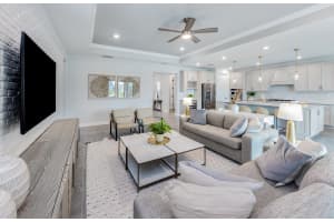 4516 Cumberland Terrace Lot 107, Oakland Park, FL 33309 Sold 05/29/24