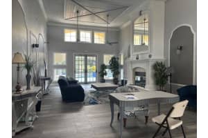 815 W Boynton Beach Boulevard 5-205, Boynton Beach, FL 33426 Sold 04/22/24