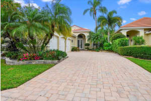 4450 Hazleton Lane, Lake Worth, FL 33449 Sold 04/15/24