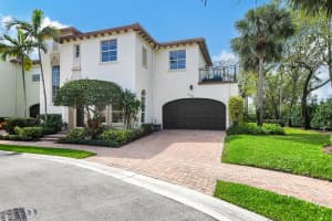 109 Via Floresta Drive, Boca Raton, FL 33487 Sold 05/15/24