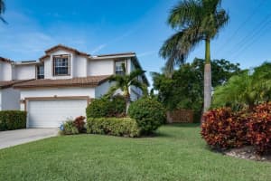 895 Dogwood Drive, Delray Beach, FL 33483 Sold 05/08/24