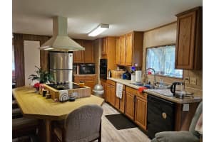 8073 SE Saratoga Drive, Hobe Sound, FL 33455 Sold 04/21/25