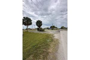 310 Hwy 98 N, Okeechobee, FL 34972 Sold 12/17/25
