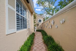 10521 Kinkaid Terrace, Lake Worth, FL 33449 Sold 06/26/24