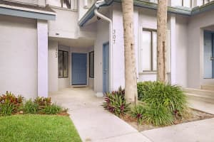 303 Harbour Pointe Way, Greenacres, FL 33413 Sold 04/16/24