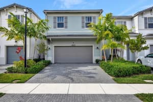 4923 NW 48th Terrace, Tamarac, FL 33319, Sold 04/18/24