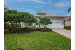 1336 Riverside Lane, Vero Beach, FL 32963 Sold 05/17/24