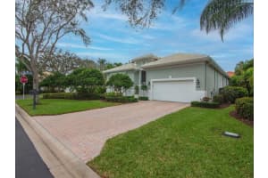 1336 Riverside Lane, Vero Beach, FL 32963 Sold 05/17/24
