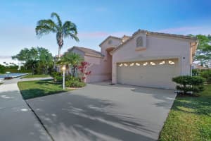 6852 Dogwood Lane, Margate, FL 33063 Sold 05/10/24