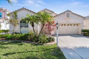 6852 Dogwood Lane, Margate, FL 33063 Sold 05/10/24