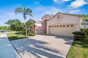 6852 Dogwood Lane, Margate, FL 33063 Sold 05/10/24