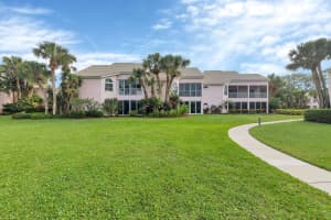 2905 Fairway Drive N, Jupiter, FL 33477 Sold 04/12/24