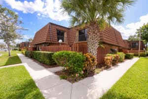 1302 Nebraska Avenue 12c, Fort Pierce, FL 34950 Sold 05/09/24