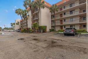 5917 Via Vermilya 407, Lake Worth, FL 33462 Sold 04/30/24