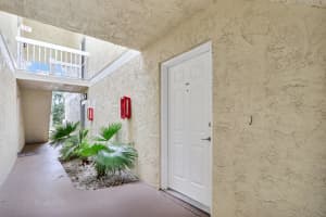 1537 SE Royal Green Circle 101, Port Saint Lucie, FL 34952 Sold 04/19/24