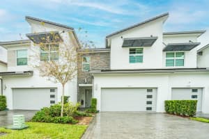 8999 Kingsmoor Way, Lake Worth, FL 33467 Sold 04/30/24