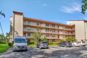 25 Abbey Lane 301, Delray Beach, FL 33446 Sold 05/01/24