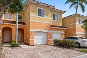 5035 SE Mariner Garden Circle, Stuart, FL 34997 Sold 07/10/24