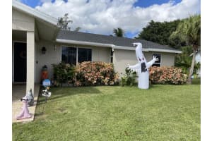 8331 Mildred Drive W, Boynton Beach, FL 33472 Sold 04/27/24