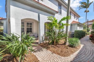 128 Evergrene Parkway 5-B, Palm Beach Gardens, FL 33410 Sold 08/06/24