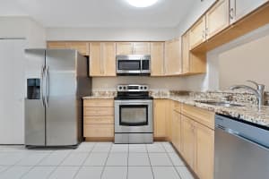 7240 Huntington Ln APT 408, Delray Beach, FL 33446, Sold 07/17/24
