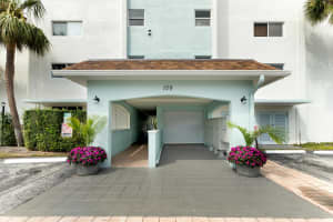 109 Paradise Harbour Blvd APT 204, North Palm Beach, FL 33408, Sold 05/03/24