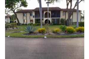 127 Lake Pine Circle D-2, Greenacres, FL 33463 Sold 07/19/24