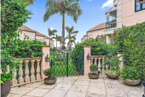 236 Bradley Place 7, Palm Beach, FL 33480 Sold 05/01/25