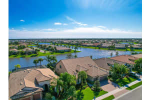 317 SE Huntington Circle, Port Saint Lucie, FL 34984 Sold 05/15/24