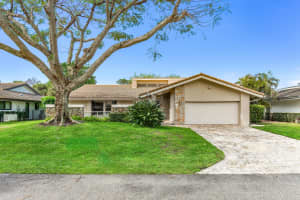 642 W Lakewoode Cir, Delray Beach, FL 33445, Sold 07/10/24