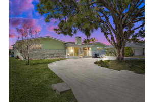 2233 6th Avenue SE, Vero Beach, FL 32962 Sold 05/10/24