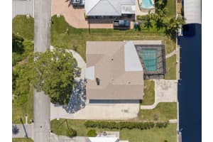 2233 6th Avenue SE, Vero Beach, FL 32962 Sold 05/10/24