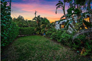 327 28th Street, West Palm Beach, FL 33407 Sold 09/30/24