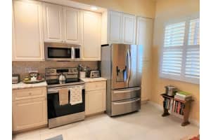 29 Harbour Isle Drive W 105, Fort Pierce, FL 34949 Sold 09/05/24