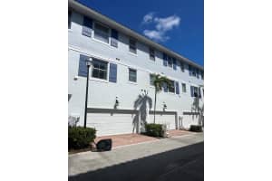 1387 Piazza Delle Pallottole, Boynton Beach, FL 33426 Sold 06/10/24